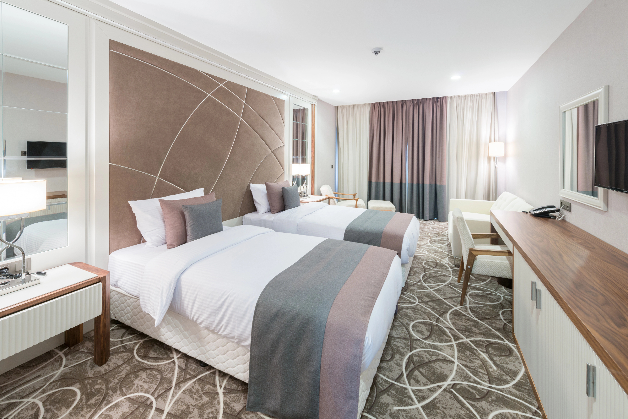 Izola hotel vam lahko nudi kratek oddih na morju